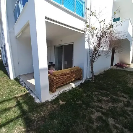 Deniz Manzarali Havuzlu Site Ici Ev Milas