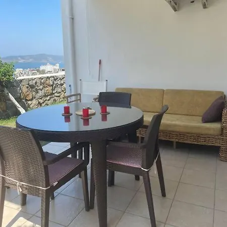 Lejlighed Deniz Manzarali Havuzlu Site Ici Ev
