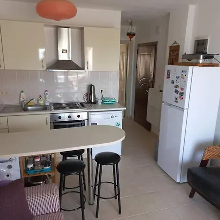 Deniz Manzarali Havuzlu Site Ici Ev * Milas